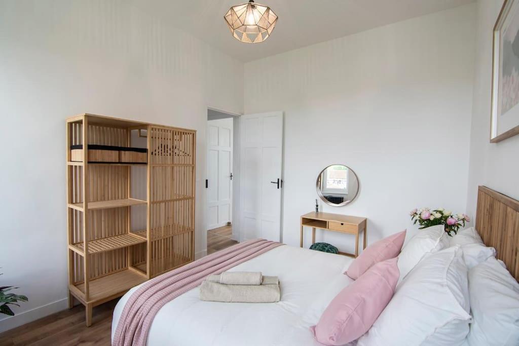 Treize Maison 3 Bed House In Centre Of Saint Severin Екстер'єр фото